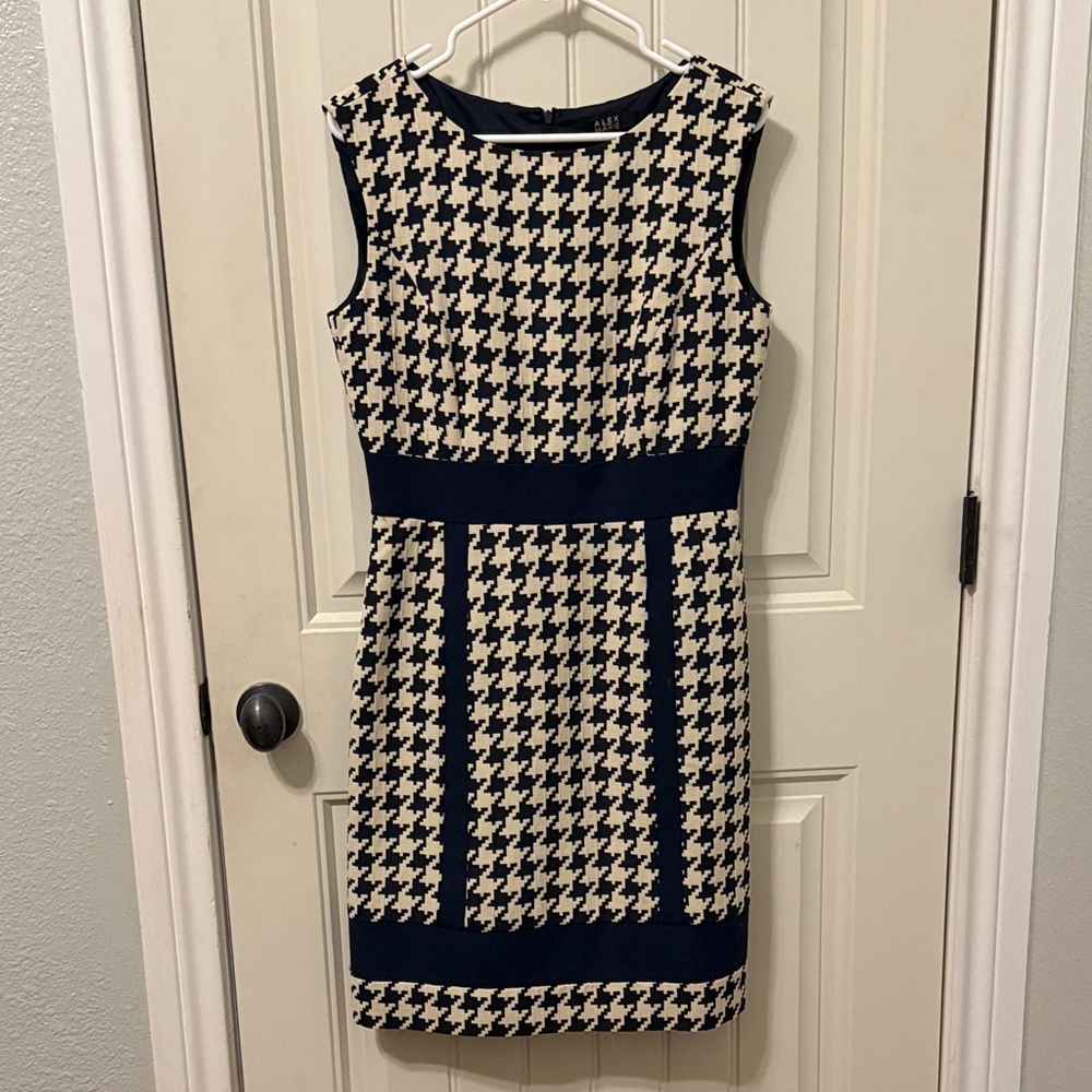 Alex Marie Black and Cream Houndstooth Midi Dress